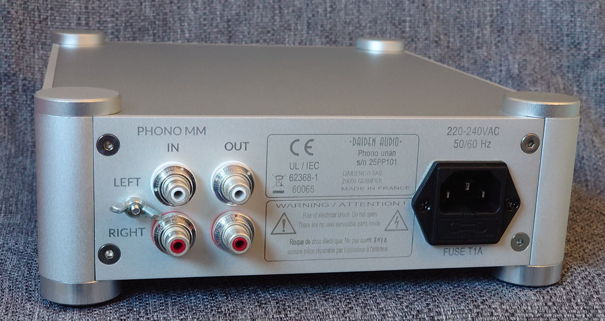 Phono Unan back view